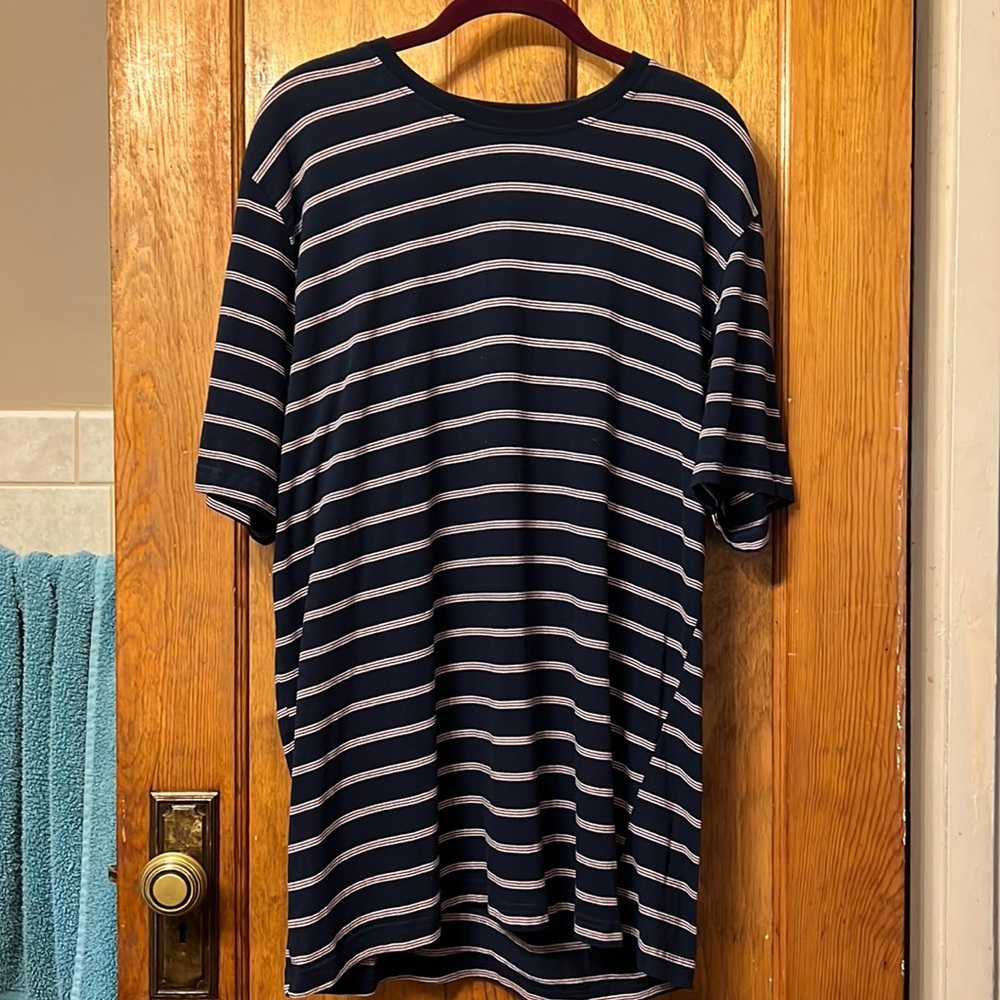fashion nova men L navy short sleeve tee with pink stripes